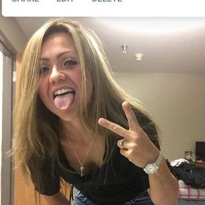 Meet your Posher, Rebecca